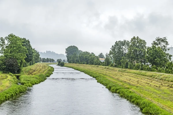 Vue sur la rivière ravoire — Photo