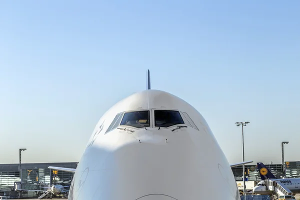 Lufthansa aircraft at position at the airport — Stock Photo, Image