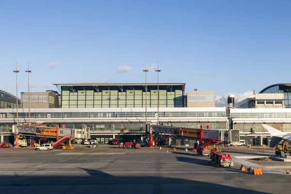 Aeronaves em Hamburgo no Terminal 2 — Fotografia de Stock