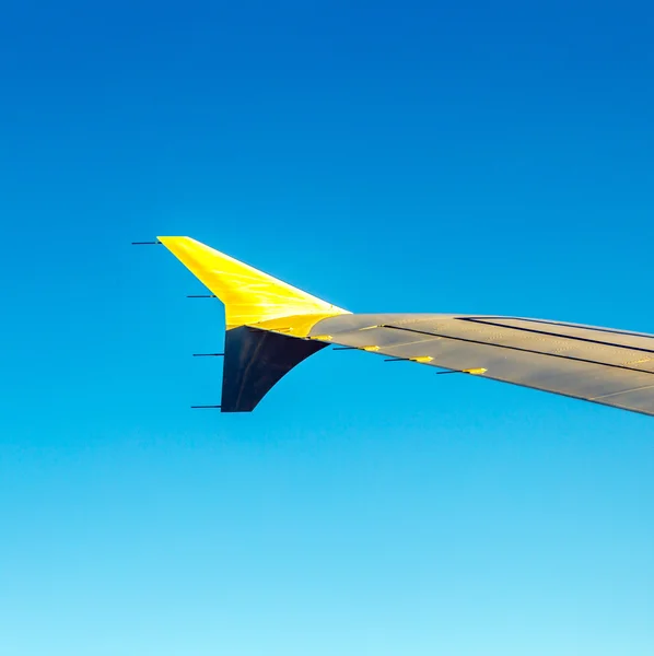 Avião Ala no céu — Fotografia de Stock