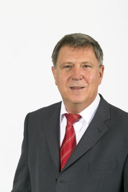 Üzerinde beyaz bac izole mutlu gülümseyen iş adamı portresi
