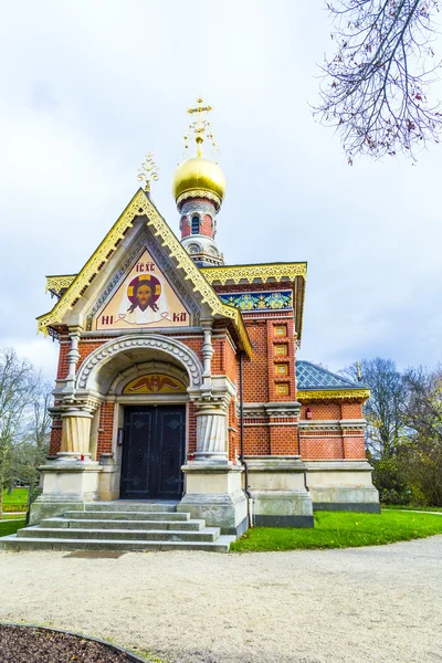 Chapelle orthodoxe dans le parc — Photo