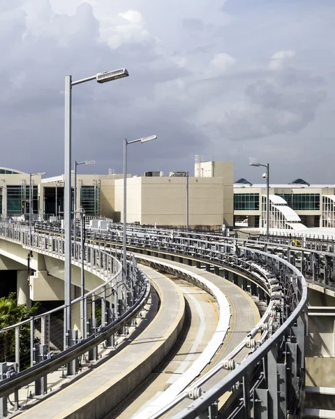 Hemel trein op de internationale luchthaven van Miami — Stockfoto