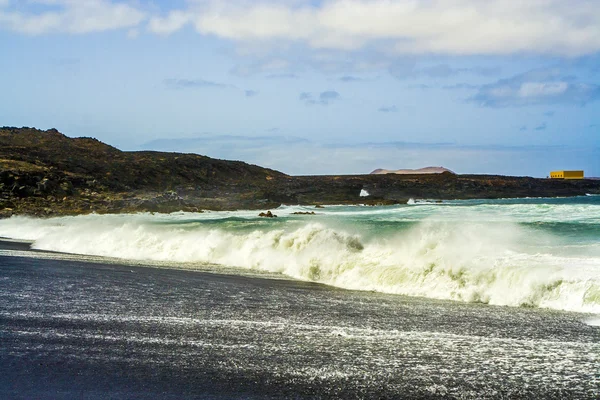 Heavy waves with white wave crest in storm at the beach from Jan — Stock Photo, Image