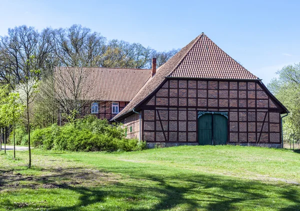 Almanya 'da yarı keresteli ev 