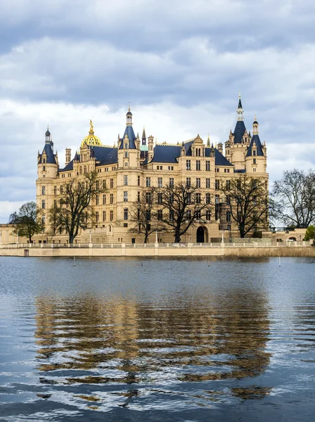 Famoso castillo de schwerin, Alemania —  Fotos de Stock