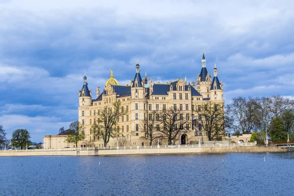 Célèbre château de Schwerin, Allemagne — Photo