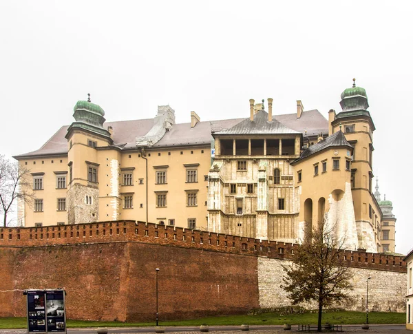 Castillo Wavel en una ciudad de Cracovia, Polonia —  Fotos de Stock