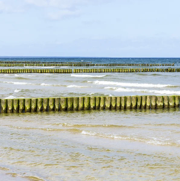 Quebra-ondas no mar báltico — Fotografia de Stock