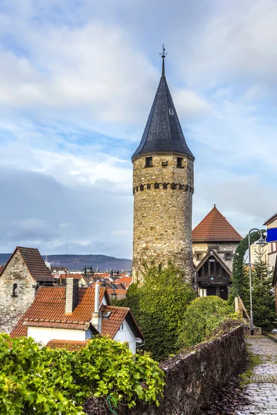 Une partie de la tour de pont-levis d'origine qui mène au château dans — Photo