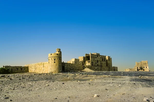 Mur sabéen sur les ruines de Diga à Marib, Yémen — Photo