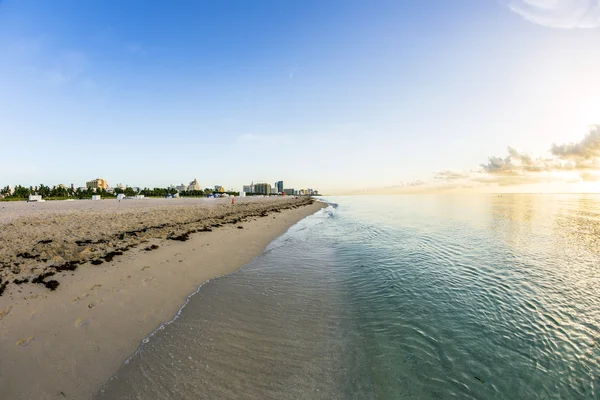 Södra strand skyline med ocean — Stockfoto