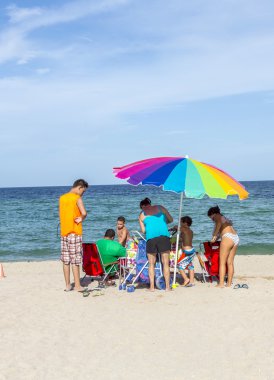 sunny Isles Beach Miami deki insanlar rahatlamak
