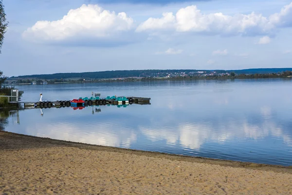 Vackra stranden vid Baubehörde sjö — Stockfoto