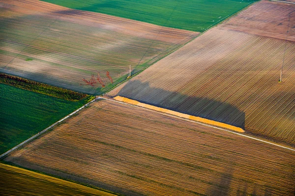 Αγροτικό τοπίο με στρέμμα από αερόστατο ζεστού αέρα — Φωτογραφία Αρχείου