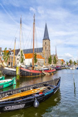 Harlingen eski tekneler ile Pier