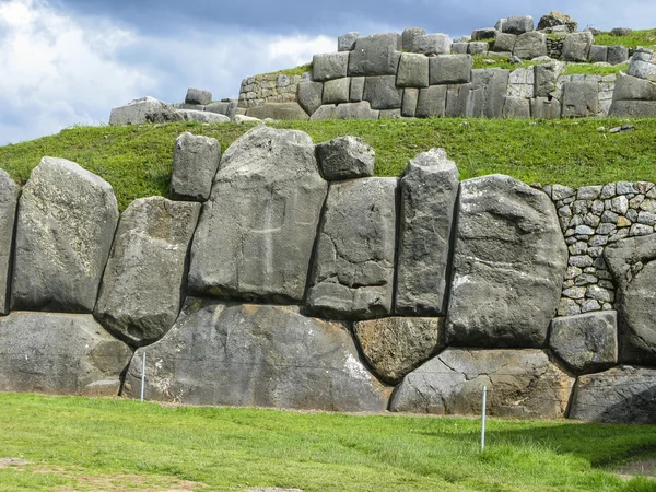 Stadiony a, Inkové ruiny v peruánských Andách v cuzco, peru — Stock fotografie