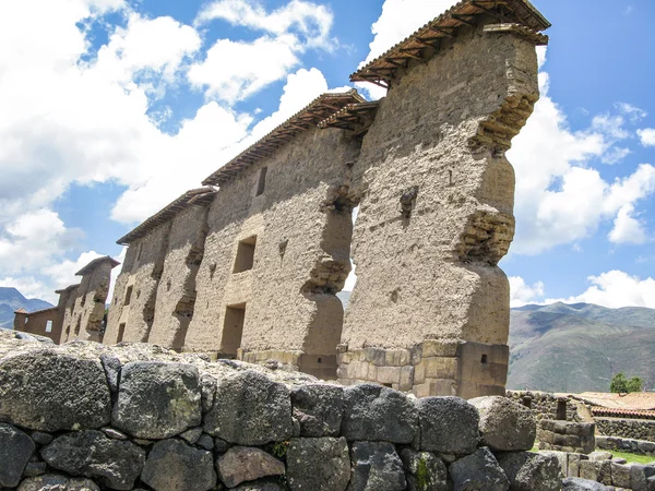 Fördärva av templet Wiracocha Raqchi. Tempel av Viracocha vid C — Stockfoto