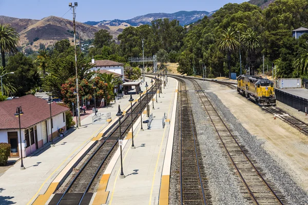 Trem na estação de trem de San Luis Obispo — Fotografia de Stock