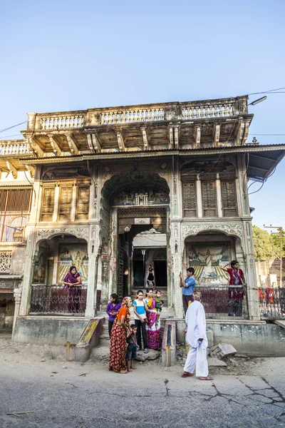 Facade of beautiful living house of a former trader family with — Stock Photo, Image