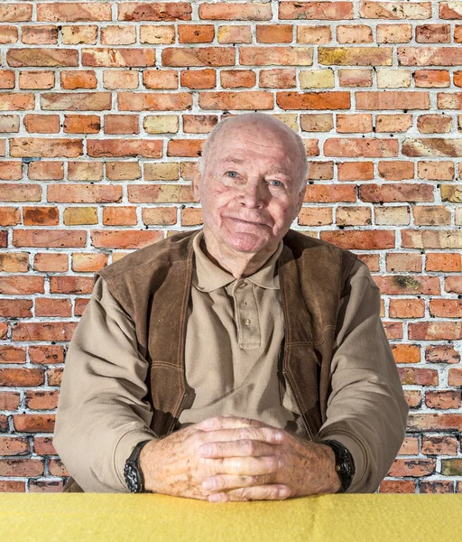 Starší důchodce muž — Stock fotografie