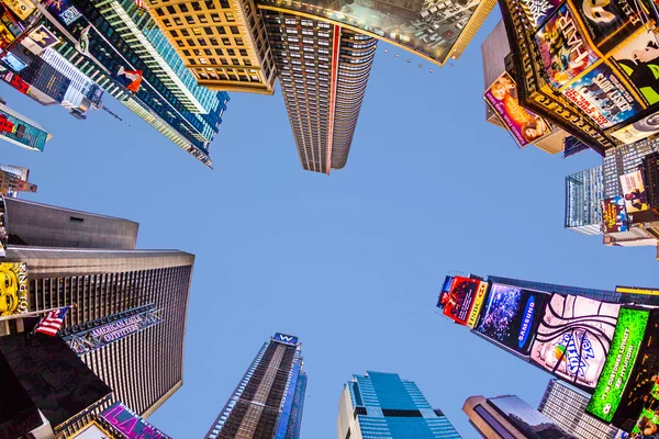 Times Square, présenté avec des théâtres de Broadway et un grand nombre o Image En Vente