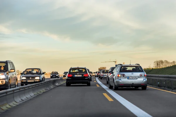 Solnedgång på motorvägen — Stockfoto