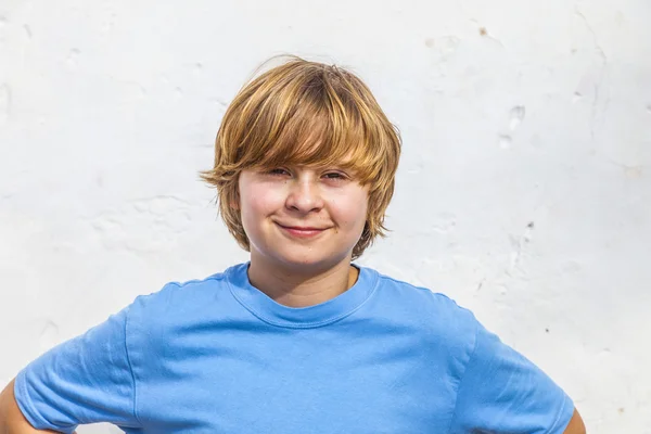 Retrato de lindo joven — Foto de Stock