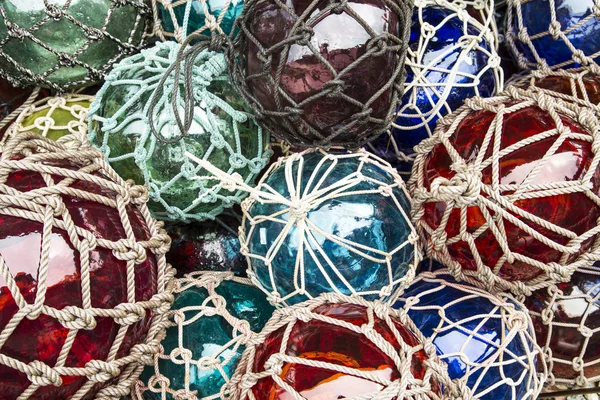 Bolas de vidro com corda — Fotografia de Stock