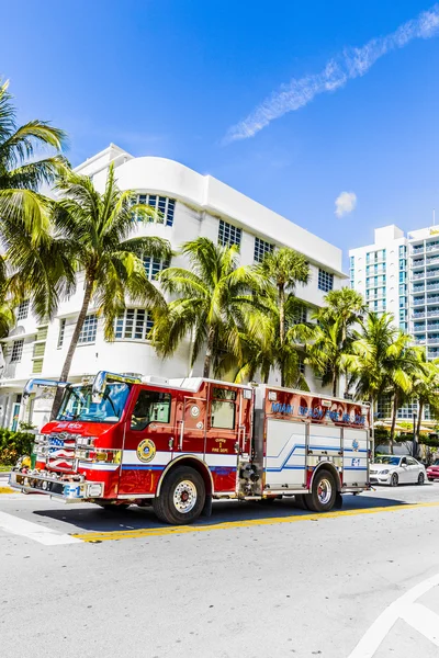 Vigili del fuoco in servizio a South Beach a Miami — Foto Stock