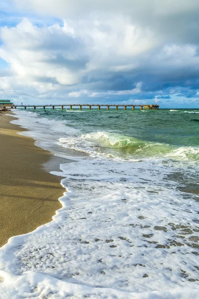 Molo w miejscowości Sunny Isles Beach w Miami — Zdjęcie stockowe