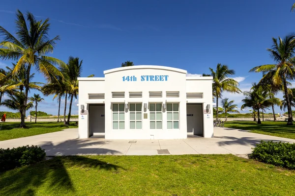 Public restroom at Ocean Drive in South Beach — Stock Photo, Image