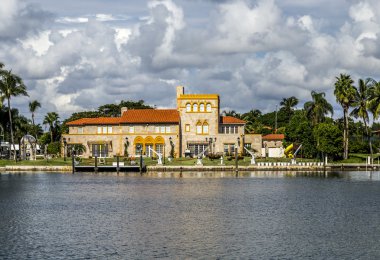 Villas adlı kanal Miami, ABD