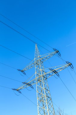 Enerji hatları iletim kule 