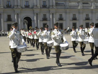 Palacio de la Moneda adlı Muhafız tören değiştirme 