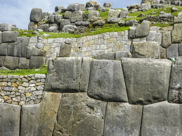 Sacsayhuaman, ruines incas dans les Andes péruviennes à Cuzco Pérou — Photo