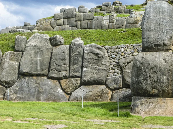 Sacsayhuaman, incas-Ruinen in den peruanischen Anden bei Cuzco peru — Stockfoto