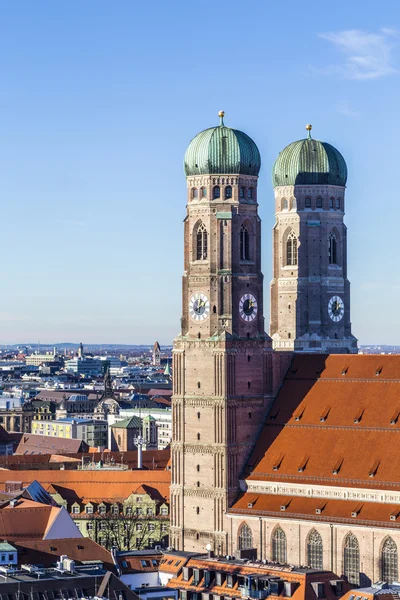 Frauenkirche é uma igreja na cidade bávara de Munique. — Fotografia de Stock