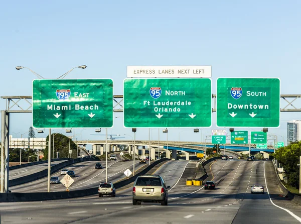Driving the Miami Highway from the airport direction East — Stock Photo, Image