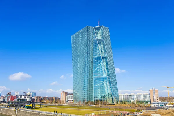 Nueva sede del Banco Central Europeo en Frankfurt — Foto de Stock