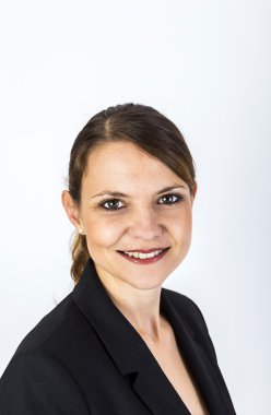 Duran kendine güvenen güzel kadın  