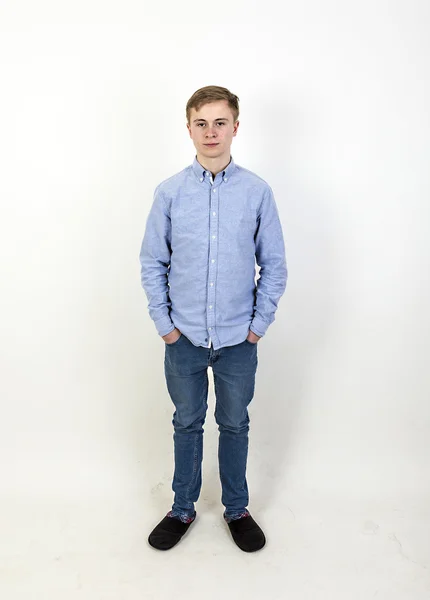 Tizenhat éves kaukázusi fiú — Stock Fotó