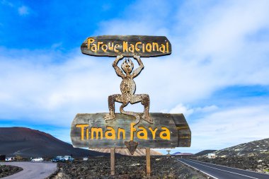 Giriş Timanfaya milli parkta Lanzarote şeytanın işareti 