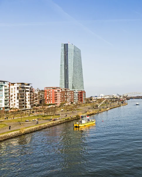 Der neue Sitz der Europäischen Zentralbank in Frankfurt — Stockfoto