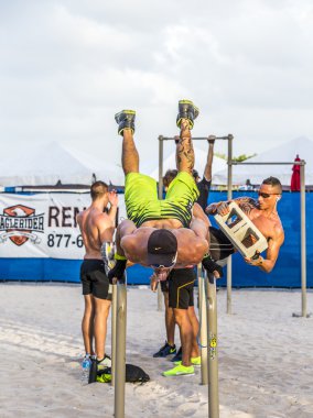 Miami south Plajı'nda tren vücut geliştirmeci