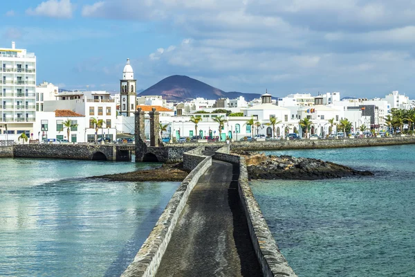 바다 전망 산 Gabriel의 성 및 Arrrecife, Lanzarote, 카 나에 — 스톡 사진