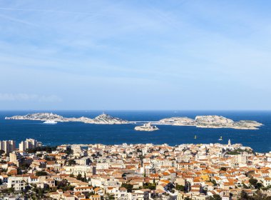 biri Marseil şehir ve Frioul Adaları havadan görünümü
