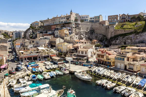 瓦隆 des Auffes，如诗如画的老式小鱼的视图 — 图库照片