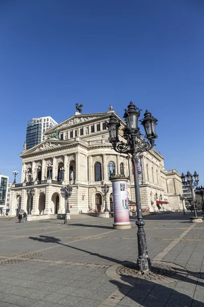 De oude opera house in Frankfurt — Stockfoto