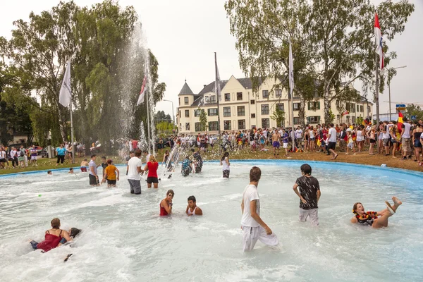 People celebrate the german soccer team — Stock Photo, Image